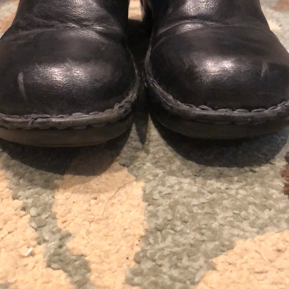 Born / BOC. Clogs - Picture 3 of 6